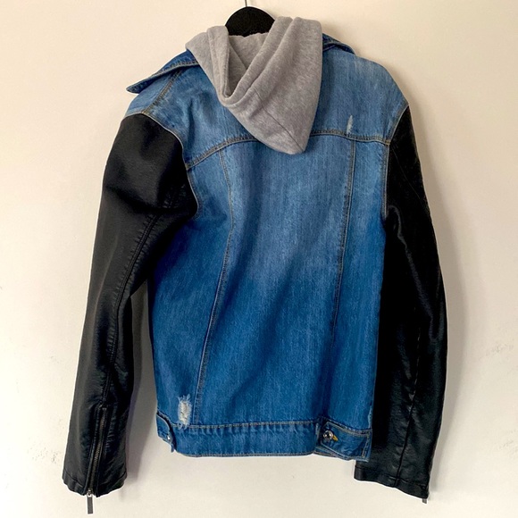Zara Distressed Jean Jacket - Picture 2 of 3